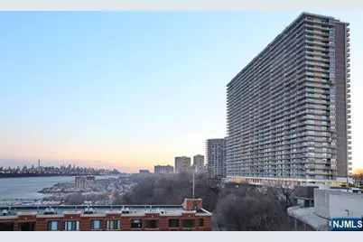 1530 Palisade A Palisade 12 F #12 F, Fort Lee, NJ 07024 - Photo 1