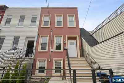 71 Jewett Avenue 2 #2, Jersey City, NJ 07304 - Photo 1