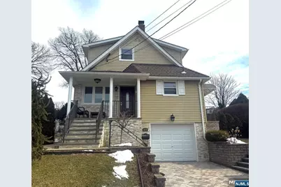 69 Carlyle Court 2 #2, Carlstadt, NJ 07072 - Photo 1