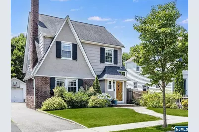 20 Lorraine Street, Glen Ridge, NJ 07028 - Photo 1