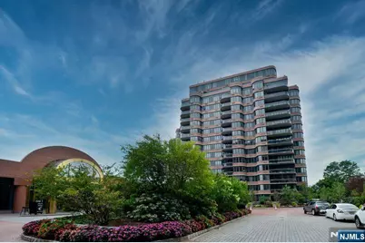 100 Carlyle Drive Svp5 #SVP5, Cliffside Park, NJ 07010 - Photo 1