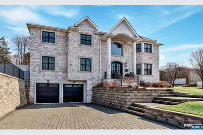 252 Gorden Drive, Paramus, NJ 07652 - Photo 1