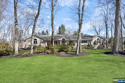 869 High Mountain Road, Franklin Lakes, NJ 07417 - Photo 1