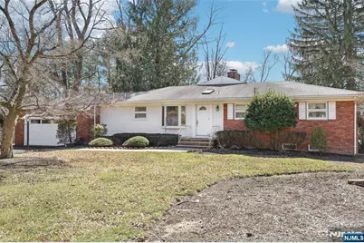 8 Sparrowbush Road, Mahwah, NJ 07430 - Photo 1