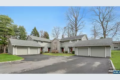 85 Hopkins Court, Mahwah, NJ 07430 - Photo 1