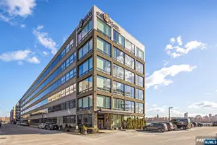 9 Somerset Ln 402, Edgewater, NJ 07020 - Photo 1