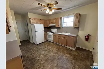 735 Teneyck Avenue 2 #2, Lyndhurst Township, NJ 07071 - Photo 1