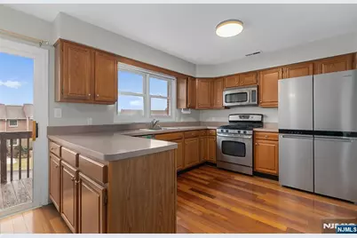 22 Beacon Hill, Pompton Lakes, NJ 07442 - Photo 1