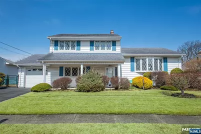 9 Craig Court, Totowa, NJ 07512 - Photo 1