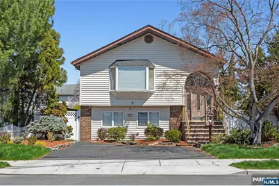 9 Redstone Lane, Lodi, NJ 07644 - Photo 1