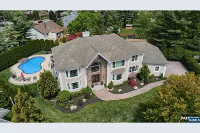 17 Farmstead Lane, Wayne, NJ 07470 - Photo 1