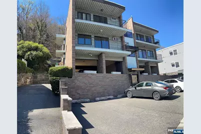 148 Undercliff Avenue, Edgewater, NJ 07020 - Photo 1