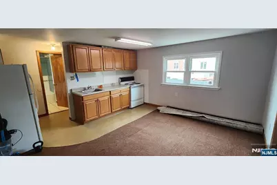 229-233 Park Avenue 8 #8, East Rutherford, NJ 07073 - Photo 1