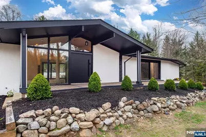 9 Fieldstone Court, Upper Saddle River, NJ 07458 - Photo 1