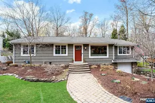 41 Wenonah Ave, Oakland, NJ 07436 - Photo 1