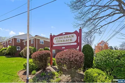 296 Esplanade 27 #27, Hackensack, NJ 07601 - Photo 1