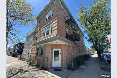 111 Mallory Avenue 7 #7, Jersey City, NJ 07304 - Photo 1