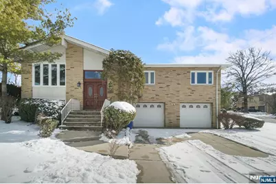 45 Center Street, Englewood Cliffs, NJ 07632 - Photo 1