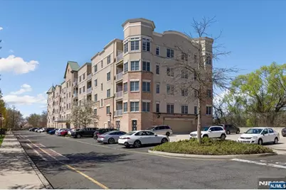 3204 Windsor Park Court 3204 #3204, Englewood, NJ 07631 - Photo 1