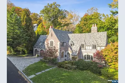 7 S Mountain Terrace, Montclair, NJ 07042 - Photo 1