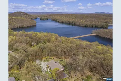 5 Honeysuckle Lane, Kinnelon, NJ 07405 - Photo 1