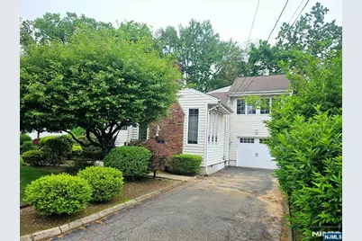 13 Heatherhill Court, Cresskill, NJ 07626 - Photo 1