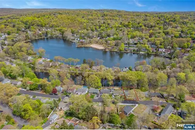 98 Roosevelt Boulevard, Oakland, NJ 07436 - Photo 1