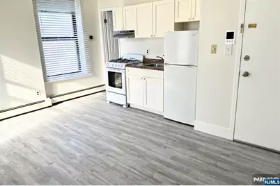 66 W Palisade Avenue 2 #2, Englewood, NJ 07631 - Photo 1