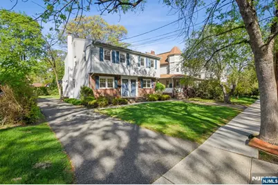 222-224 Woodside Avenue #224, Ridgewood, NJ 07450 - Photo 1