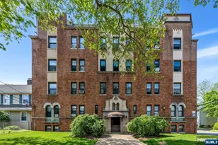 303 Hamilton Pl C5, Hackensack, NJ 07601 - Photo 1