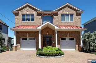 543 Page Ave, Lyndhurst Township, NJ 07071 - Photo 1