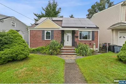 85 Godwin Avenue, Elmwood Park, NJ 07407 - Photo 1