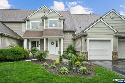 23 Bourne Circle 204 #204, Hamburg, NJ 07419 - Photo 1
