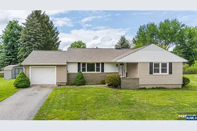 8 Lozaw Road, Franklin, NJ 07416 - Photo 1