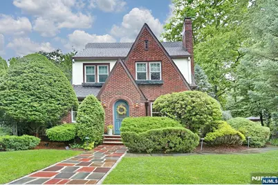 449 Meadowbrook Avenue, Ridgewood, NJ 07450 - Photo 1