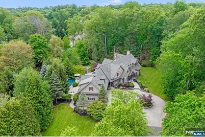 19 Ware Road, Upper Saddle River, NJ 07458 - Photo 1
