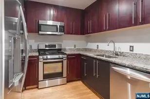 812 Hudson Park 812, Edgewater, NJ 07020 - Photo 1