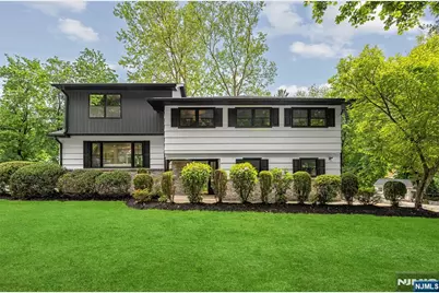 9 Stonehedge Lane, Madison, NJ 07940 - Photo 1