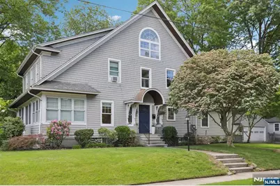 104 Hampton Place, Ridgewood, NJ 07450 - Photo 1