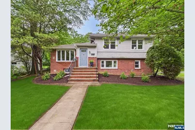 440 Albin Court, Ridgewood, NJ 07450 - Photo 1