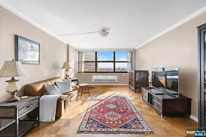 7004 Jfk B 70th 40G #40G, Guttenberg, NJ 07093 - Photo 1