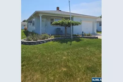 27 Maracaibo Place, Toms River, NJ 08757 - Photo 1