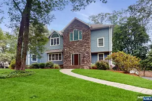 87 Skytop Dr, Mahwah, NJ 07430 - Photo 1