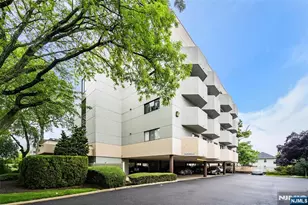 50 Euclid Ave 2G, Hackensack, NJ 07601 - Photo 1