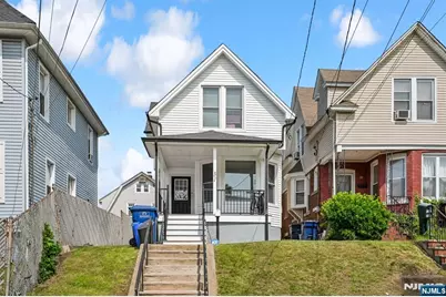 31 Vanderbeck Place, Hackensack, NJ 07601 - Photo 1