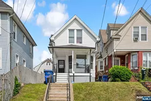 31 Vanderbeck Pl, Hackensack, NJ 07601 - Photo 1