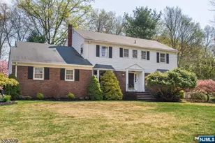 114 Helen Ct, Franklin Lakes, NJ 07417 - Photo 1