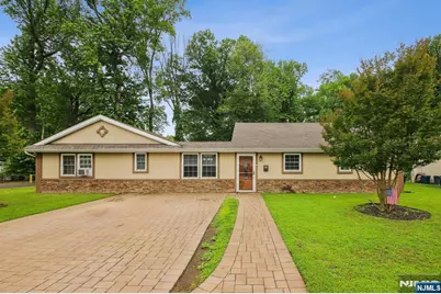 160 Howard Avenue, Rochelle Park Township, NJ 07662 - Photo 1