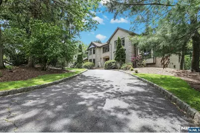 16 Loman Court, Cresskill, NJ 07626 - Photo 1