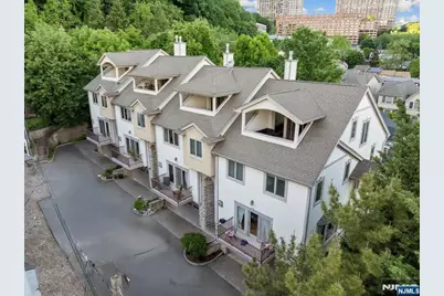 1464 River Road 1 #1, Edgewater, NJ 07020 - Photo 1